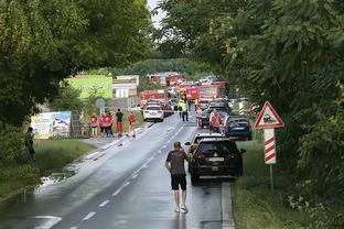 霍妹谈哈登莫雷事件：几乎就是整支球队巨大悲惨的狗屎秀